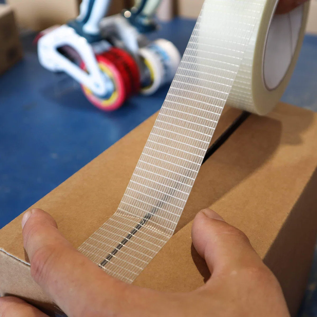 gws Filament-Klebeband, extra starkes Packband in Profi-Qualität, Gewebeband in Längsrichtung glasfaserverstärkt, Dicke: 120 μm (1 Rolle 38 mm, Kreuzverstärkt)