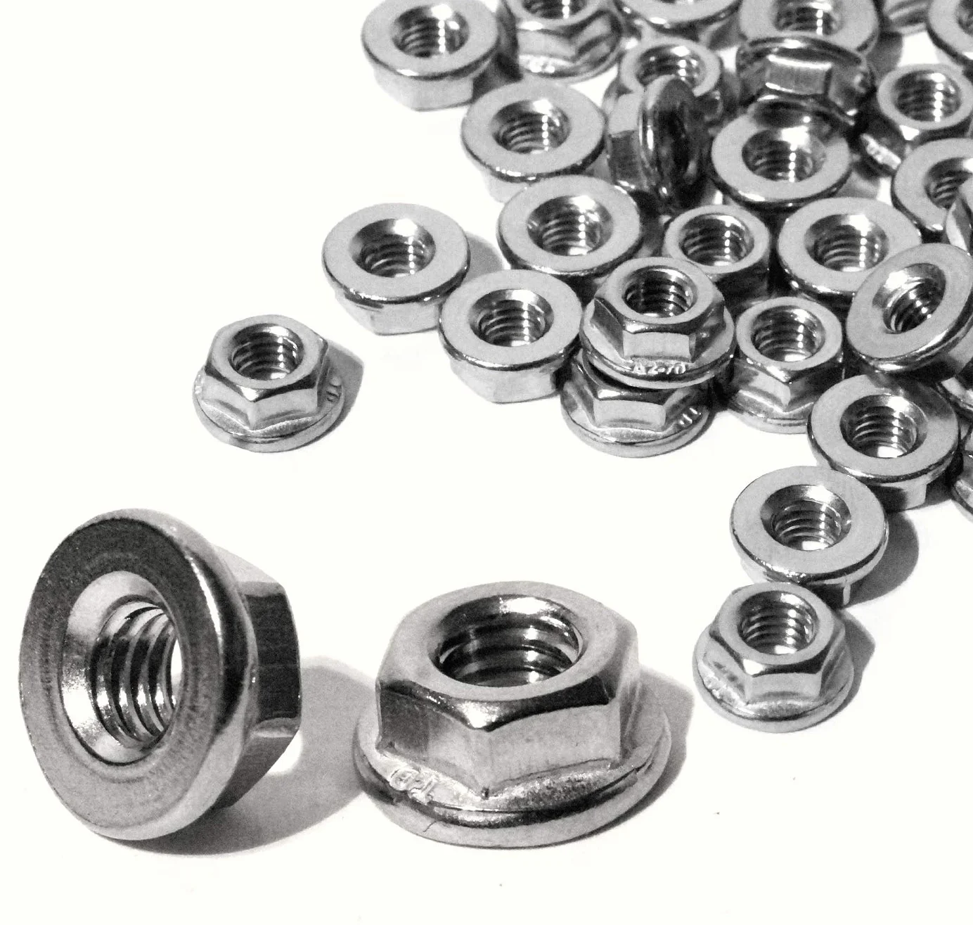Flanschmutter M8 – DIN 6923 – Edelstahl A2 (V2A) – glatt (ohne Sperrverzahnung) – 100 Stück
