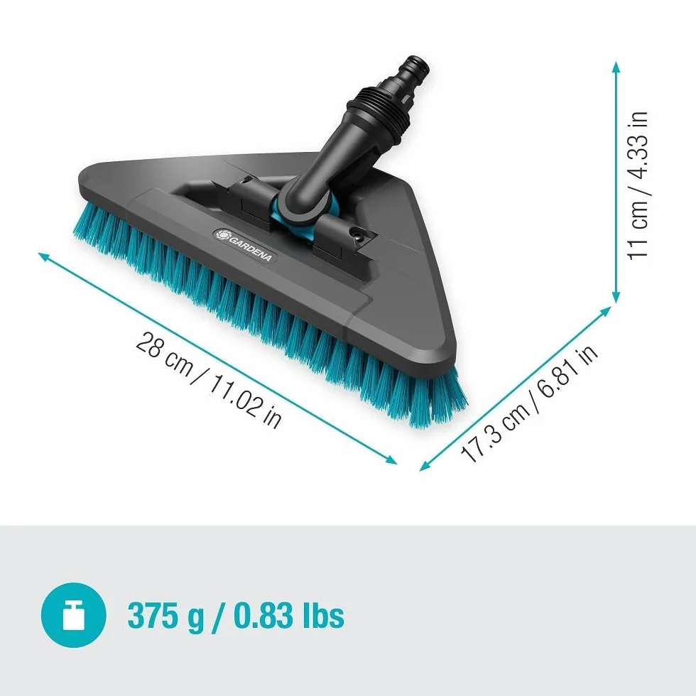 Gardena Cleansystem Stielbürste hard flex: Bürste zum Reinigen von unempfindlichen Oberflächen, Dreiecksform, harte Borsten, Anschluss an Cleansystem Stiel, für größere Flächen (18814-20)